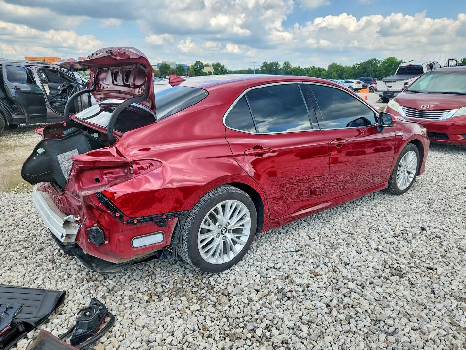 2018 Toyota Camry Hybrid მანქანა იყიდება აუქციონზე, vin: 4T1B21HK7JU501794, აუქციონის ნომერი: 65439956