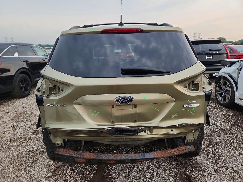 2013 Ford Escape მანქანა იყიდება აუქციონზე, vin: 1FMCU0GX6DUB62505, აუქციონის ნომერი: 64563766