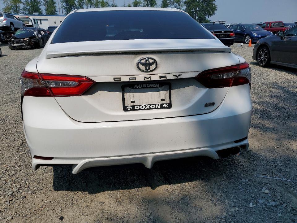 Продажа на аукционе авто 2018 Toyota Camry, vin: 4T1B11HK2JU667076, номер лота: 63620926