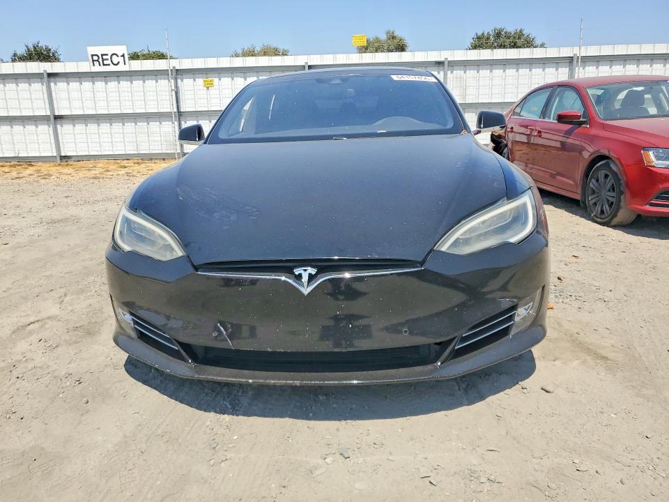 64157856 :رقم المزاد ، 5YJSA1E42GF141171 vin ، 2016 Tesla Model S مزاد بيع