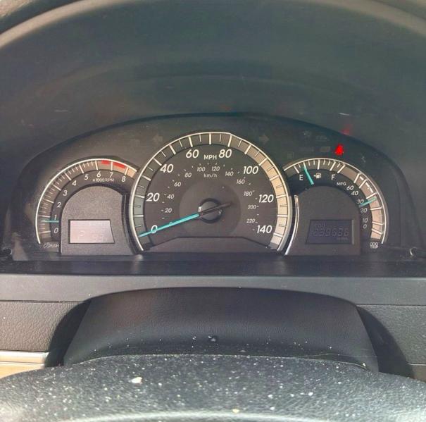 63879426 :رقم المزاد ، 4T1BF1FKXDU679971 vin ، 2013 Toyota Camry مزاد بيع