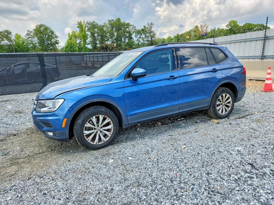 63697456 :رقم المزاد ، 3VV1B7AX0JM028822 vin ، 2018 Volkswagen Tiguan مزاد بيع