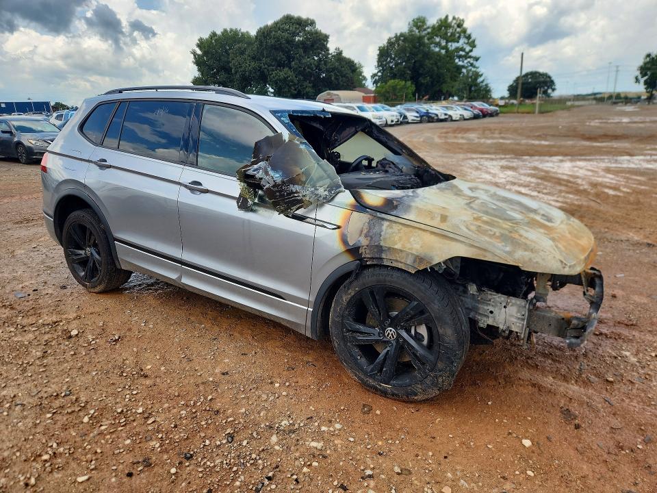2023 Volkswagen Tiguan მანქანა იყიდება აუქციონზე, vin: 3VVCB7AX4PM130853, აუქციონის ნომერი: 63854876