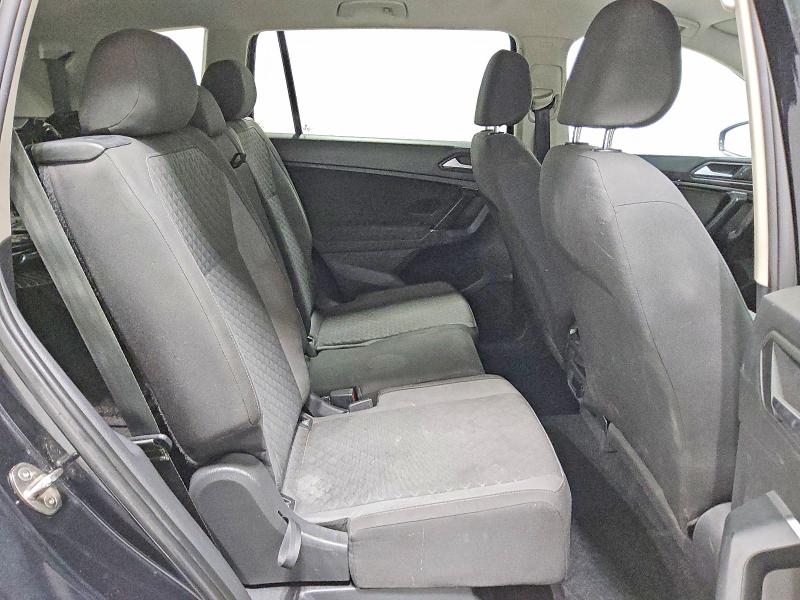 Продажа на аукционе авто 2020 Volkswagen Tiguan, vin: 3VV1B7AX7LM180681, номер лота: 64933606