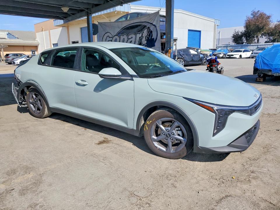 64499956 :رقم المزاد ، 3KPFT4DE3TE281088 vin ، 2026 Kia K4 مزاد بيع