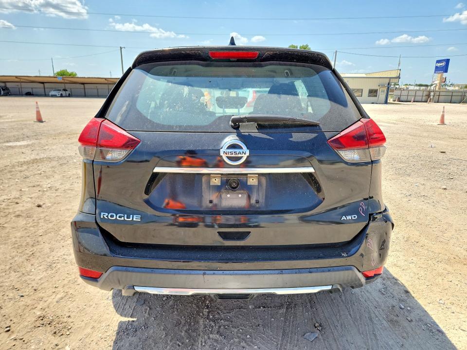 64242706 :رقم المزاد ، KNMAT2MVXJP516033 vin ، 2018 Nissan Rogue مزاد بيع