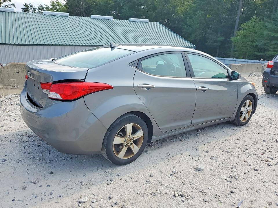 2013 Hyundai Elantra მანქანა იყიდება აუქციონზე, vin: 5NPDH4AE1DH381121, აუქციონის ნომერი: 62842616