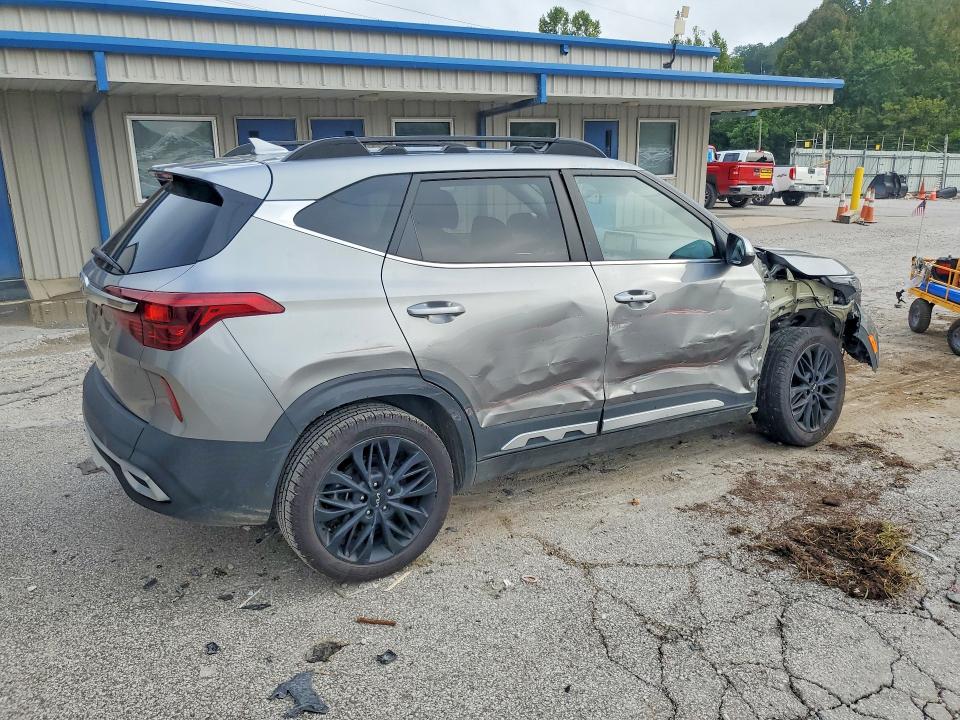 65442176 :رقم المزاد ، KNDEUCA21P7405989 vin ، 2023 Kia Seltos مزاد بيع
