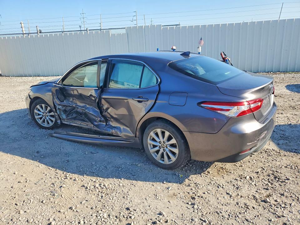 63599406 :رقم المزاد ، 4T1C11AK5LU951125 vin ، 2020 Toyota Camry مزاد بيع