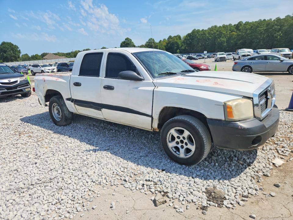 65592976 :رقم المزاد ، 1D7HE48NX5S244462 vin ، 2005 Dodge Dakota مزاد بيع