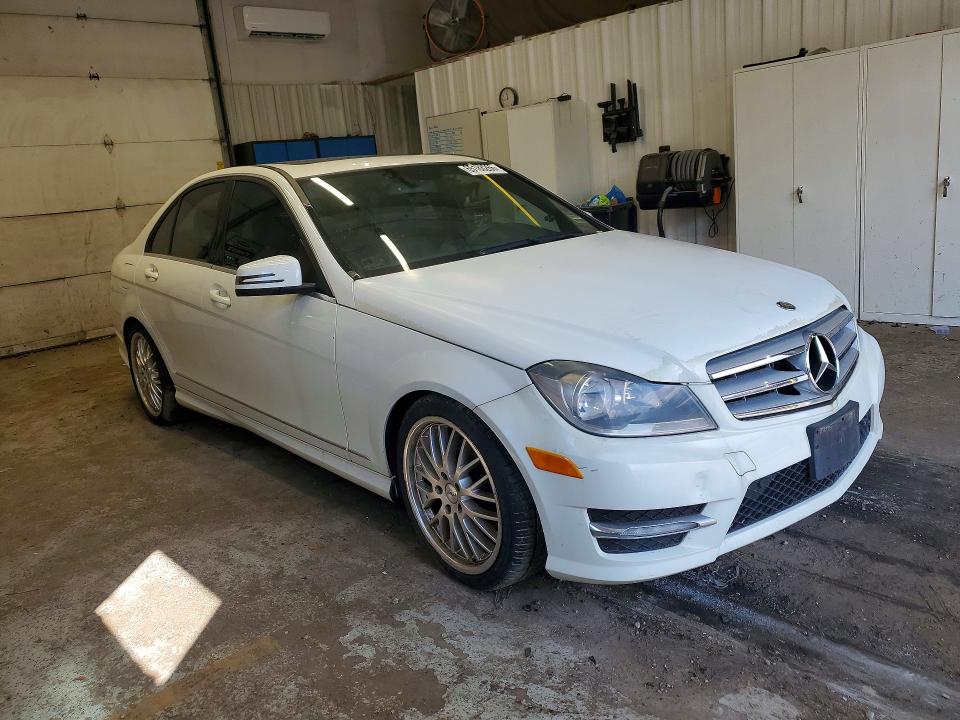 65188266 :رقم المزاد ، WDDGF8BB7CR196888 vin ، 2012 Mercedes-benz C مزاد بيع