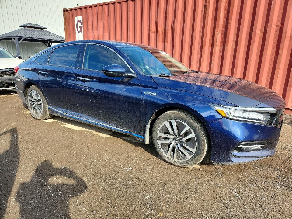 65513186 :رقم المزاد ، 1HGCV3F9XJA800355 vin ، 2018 Honda Accord مزاد بيع
