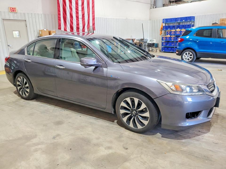 2015 Honda Accord მანქანა იყიდება აუქციონზე, vin: 1HGCR6F55FA010665, აუქციონის ნომერი: 65861096
