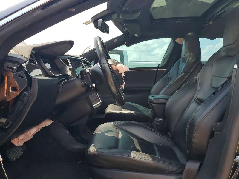 2015 Tesla Model S მანქანა იყიდება აუქციონზე, vin: 5YJSA1H22FF100399, აუქციონის ნომერი: 64202576