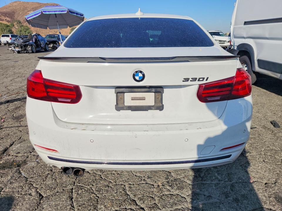 66122586 :رقم المزاد ، WBA8B9G57JNU98184 vin ، 2018 Bmw 330 مزاد بيع