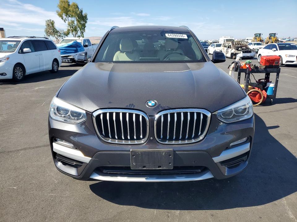 64390556 :رقم المزاد ، 5UXTR9C58KLR03947 vin ، 2019 Bmw X3 مزاد بيع