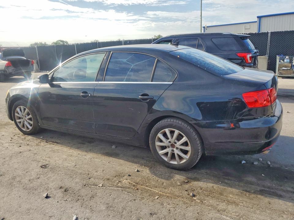 65401186 :رقم المزاد ، 3VWDX7AJ9DM353947 vin ، 2013 Volkswagen Jetta مزاد بيع