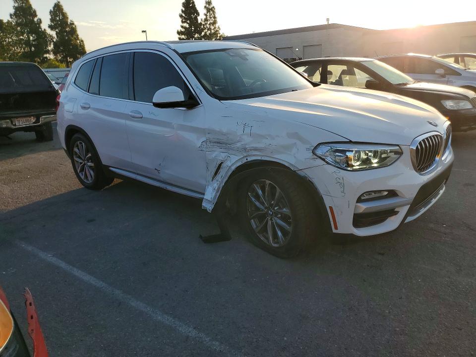63313876 :رقم المزاد ، 5UXTR7C51KLF36753 vin ، 2019 Bmw X3 مزاد بيع