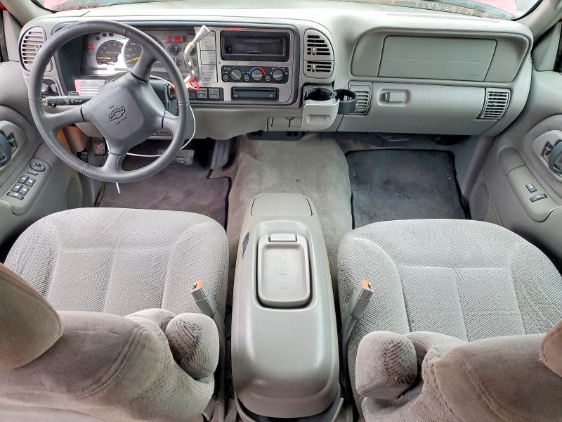 64989056 :رقم المزاد ، 1GNEK13R7WJ338778 vin ، 1998 Chevrolet Tahoe مزاد بيع