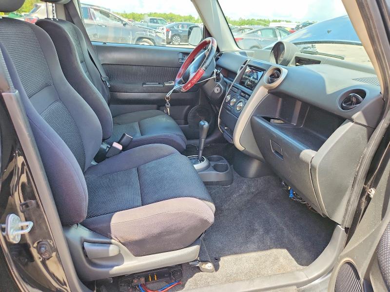 63529516 :رقم المزاد ، JTLKT324840147534 vin ، 2004 Scion Xb مزاد بيع