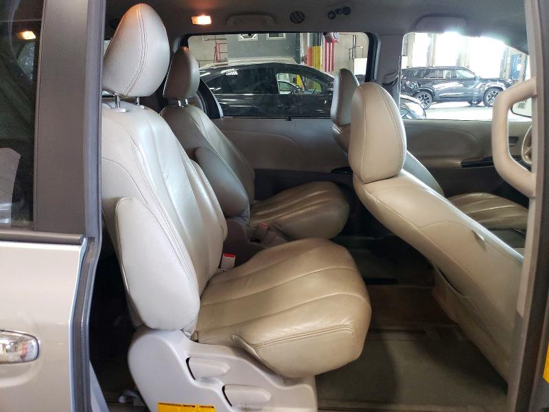 65494146 :رقم المزاد ، 5TDJK3DC0CS034042 vin ، 2012 Toyota Sienna مزاد بيع