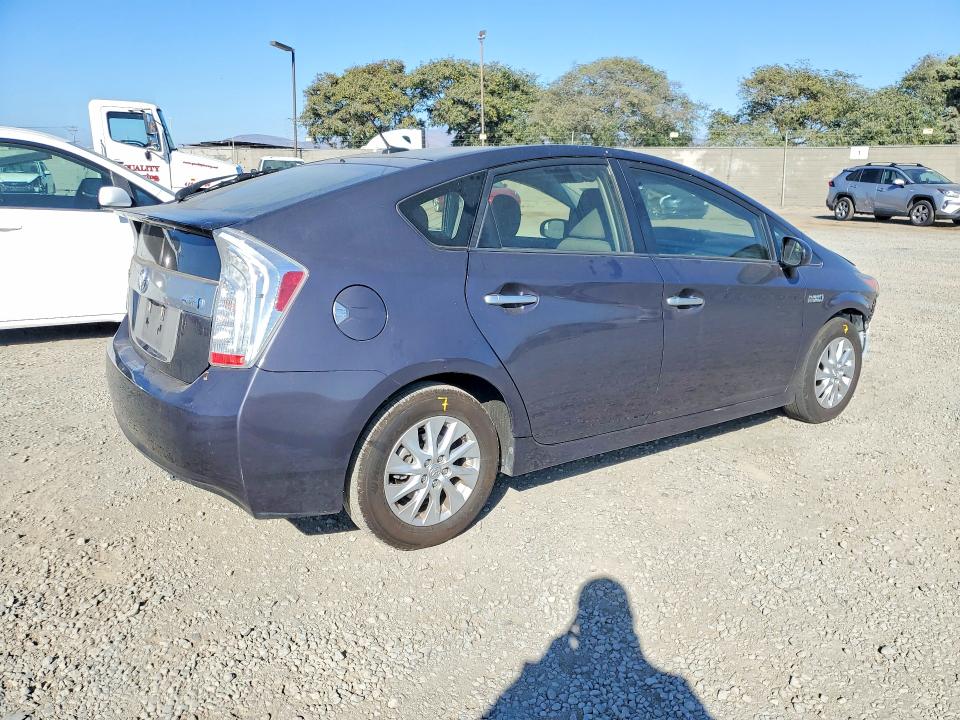 2014 Toyota Prius Plug-in Hybrid მანქანა იყიდება აუქციონზე, vin: JTDKN3DP4E3056807, აუქციონის ნომერი: 67319106