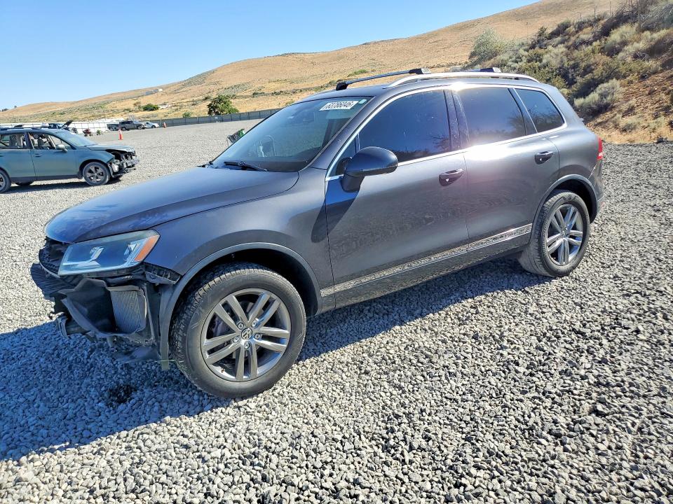 63786046 :رقم المزاد ، WVGEP9BP3FD002466 vin ، 2015 Volkswagen Touareg مزاد بيع