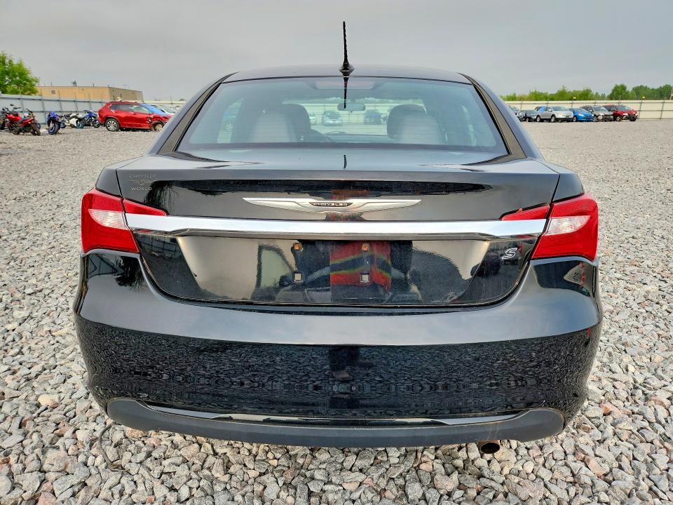 64696246 :رقم المزاد ، 1C3CCBBB9DN674434 vin ، 2013 Chrysler 200 مزاد بيع