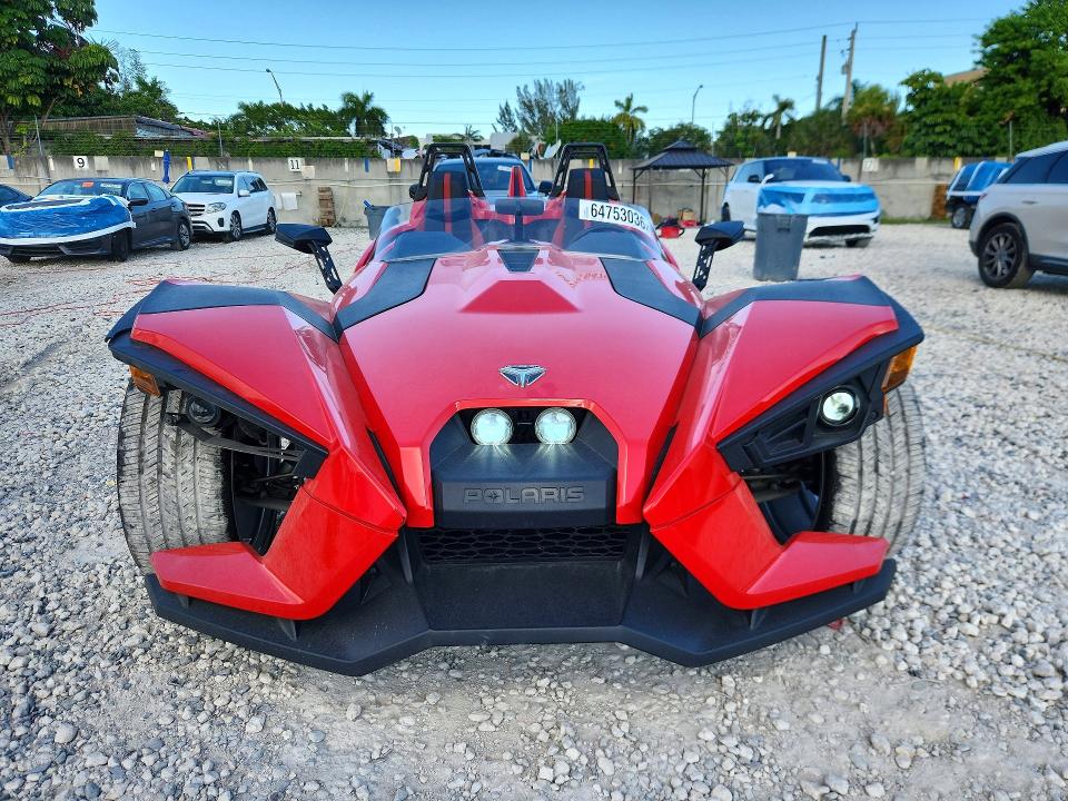 64753036 :رقم المزاد ، 57XAAPFA1F5100654 vin ، 2015 Polaris Slingshot مزاد بيع