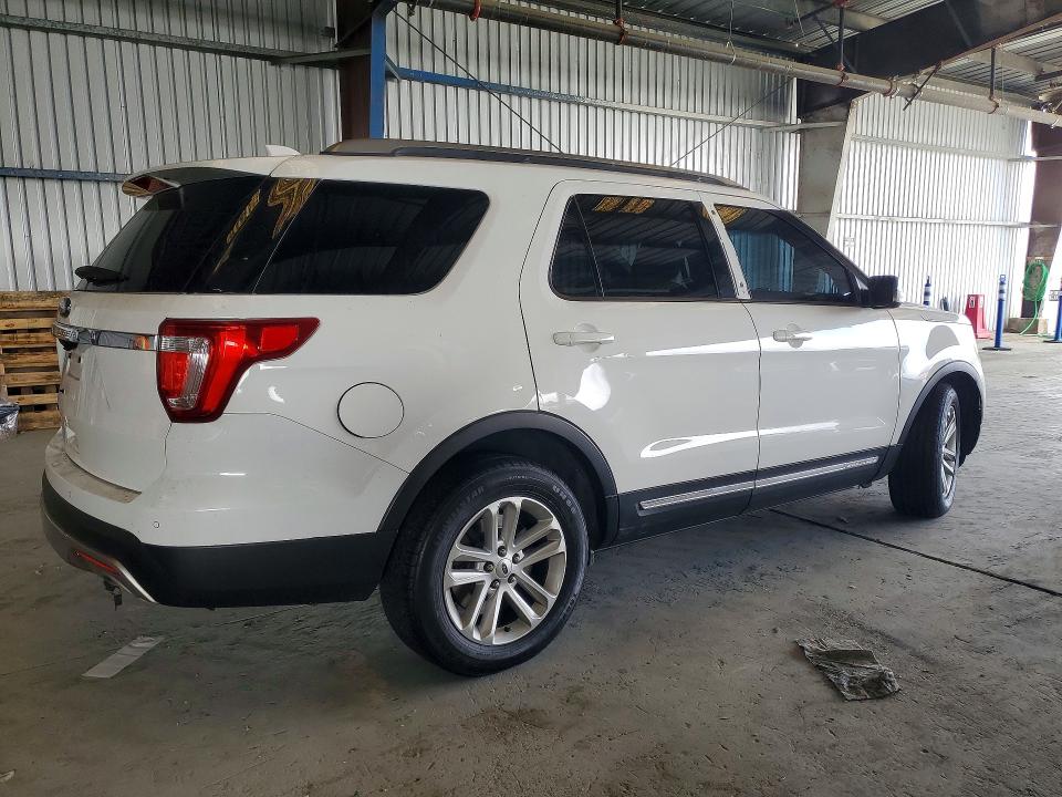 65243246 :رقم المزاد ، 1FM5K7D81HGA61221 vin ، 2017 Ford Explorer مزاد بيع