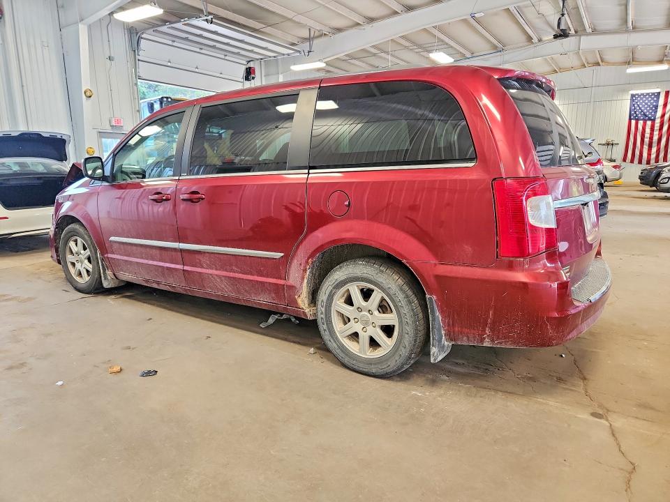 64592266 :رقم المزاد ، 2C4RC1BGXDR583137 vin ، 2013 Chrysler Town & Country مزاد بيع