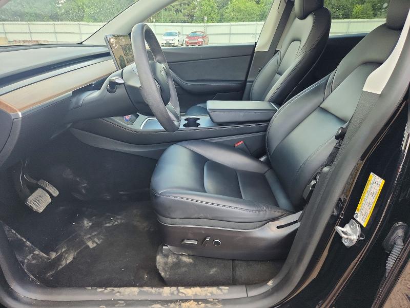 63114586 :رقم المزاد ، 7SAYGDEE2NF427749 vin ، 2022 Tesla Model  Y مزاد بيع