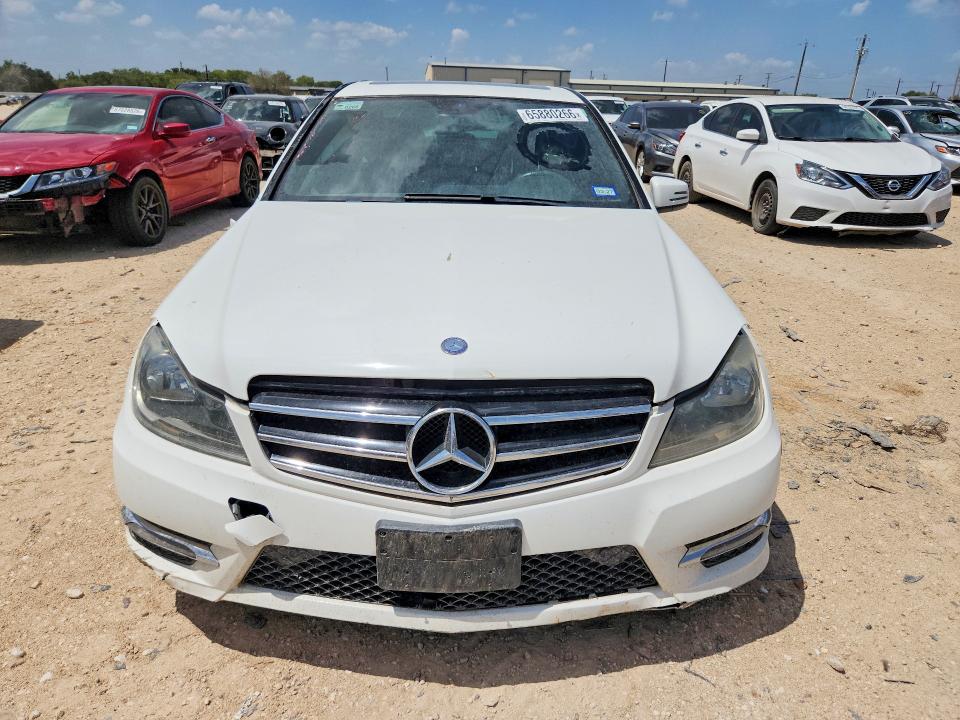 2014 Mercedes-benz C მანქანა იყიდება აუქციონზე, vin: WDDGF4HB0EA957746, აუქციონის ნომერი: 65880266