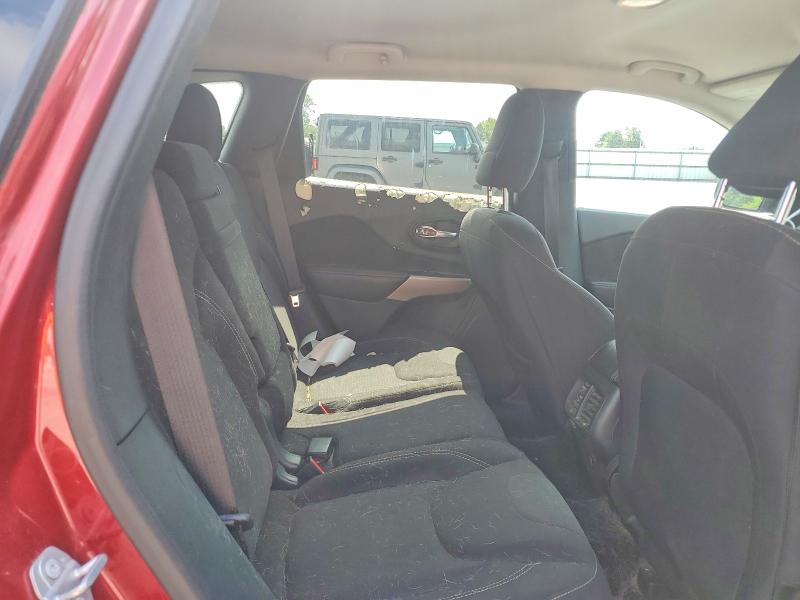 64660536 :رقم المزاد ، 1C4PJLCB7HW640662 vin ، 2017 Jeep Cherokee مزاد بيع
