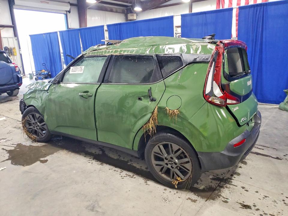 63201176 :رقم المزاد ، KNDJ33AU1N7170882 vin ، 2022 Kia Soul مزاد بيع