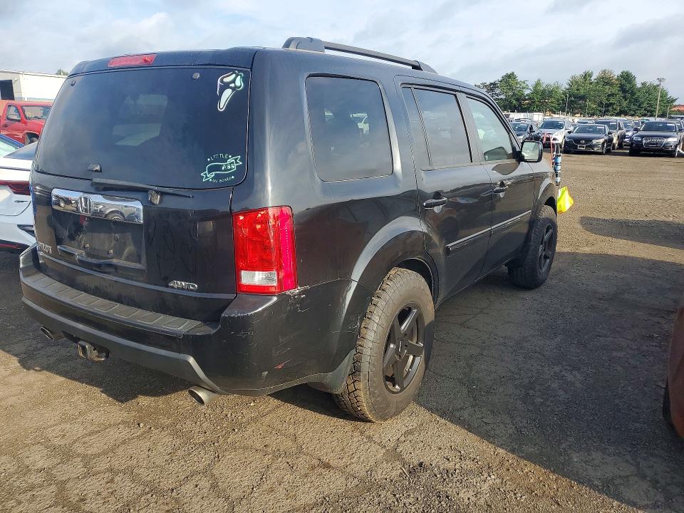 66335646 :رقم المزاد ، 5FNYF4H49BB013947 vin ، 2011 Honda Pilot مزاد بيع