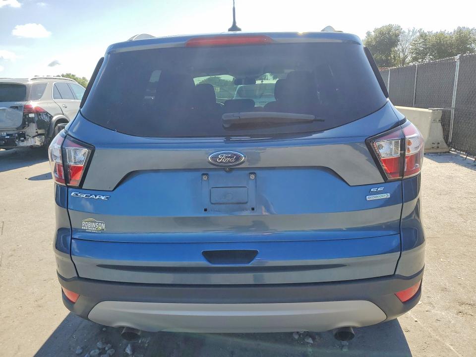 Продаж на аукціоні авто 2018 Ford Escape, vin: 1FMCU0GD0JUC67171, номер лоту: 64618756