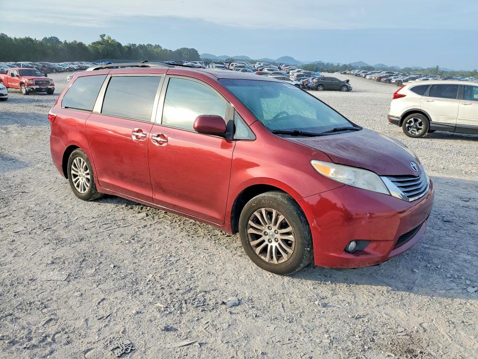 2015 Toyota Sienna მანქანა იყიდება აუქციონზე, vin: 5TDYK3DC4FS569944, აუქციონის ნომერი: 66609536