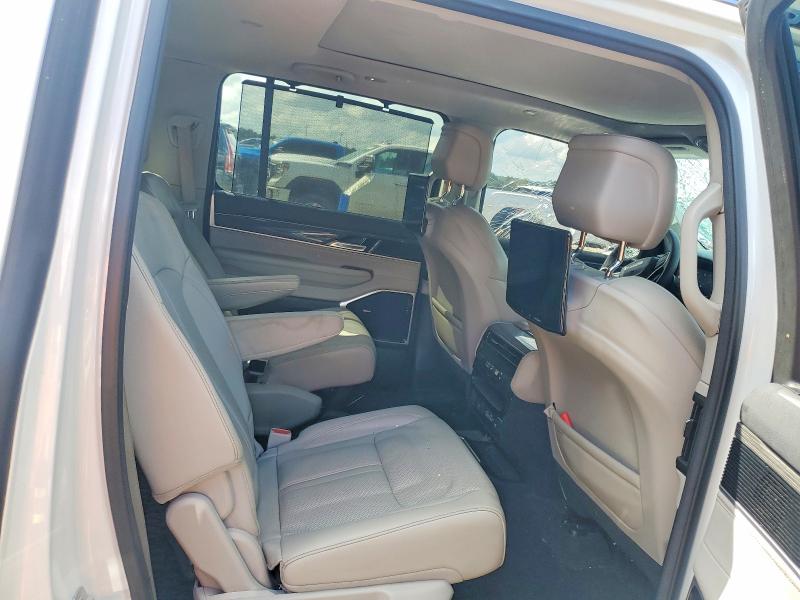Продажа на аукционе авто 2022 Jeep Wagoneer, vin: 1C4SJVDT6NS153257, номер лота: 66844066
