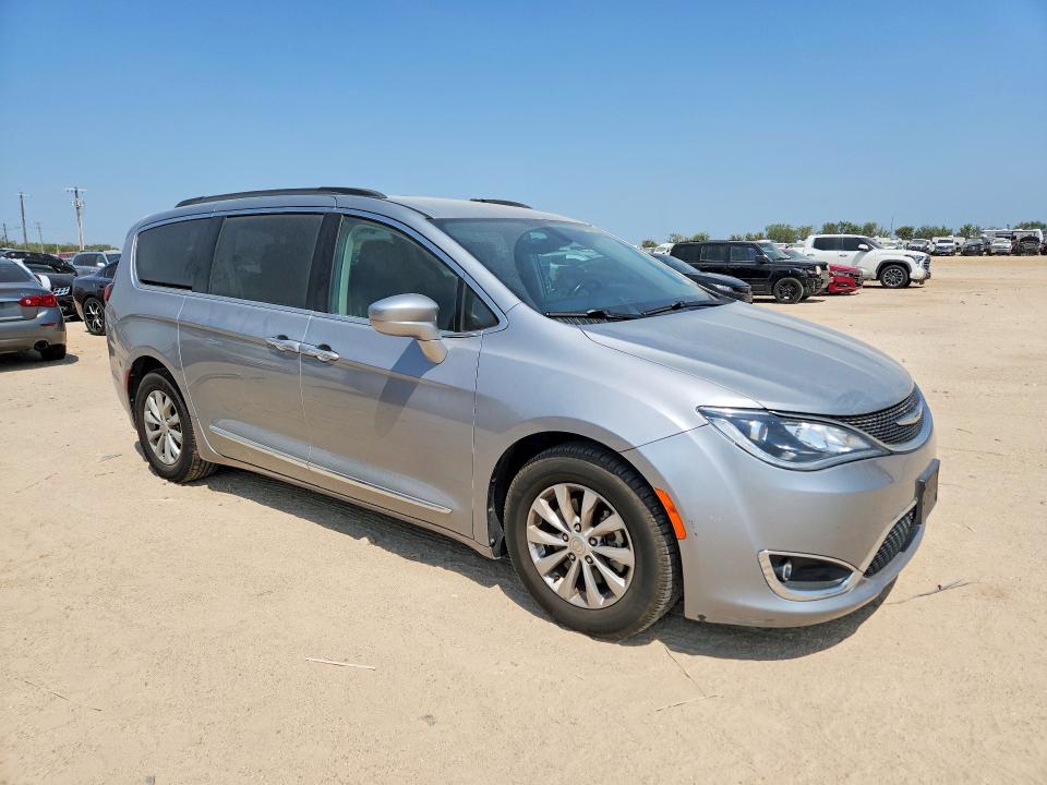 66478366 :رقم المزاد ، 2C4RC1BG5HR613313 vin ، 2017 Chrysler Pacifica مزاد بيع