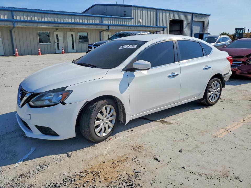 2017 Nissan Sentra მანქანა იყიდება აუქციონზე, vin: 3N1AB7AP7HY239472, აუქციონის ნომერი: 67119186