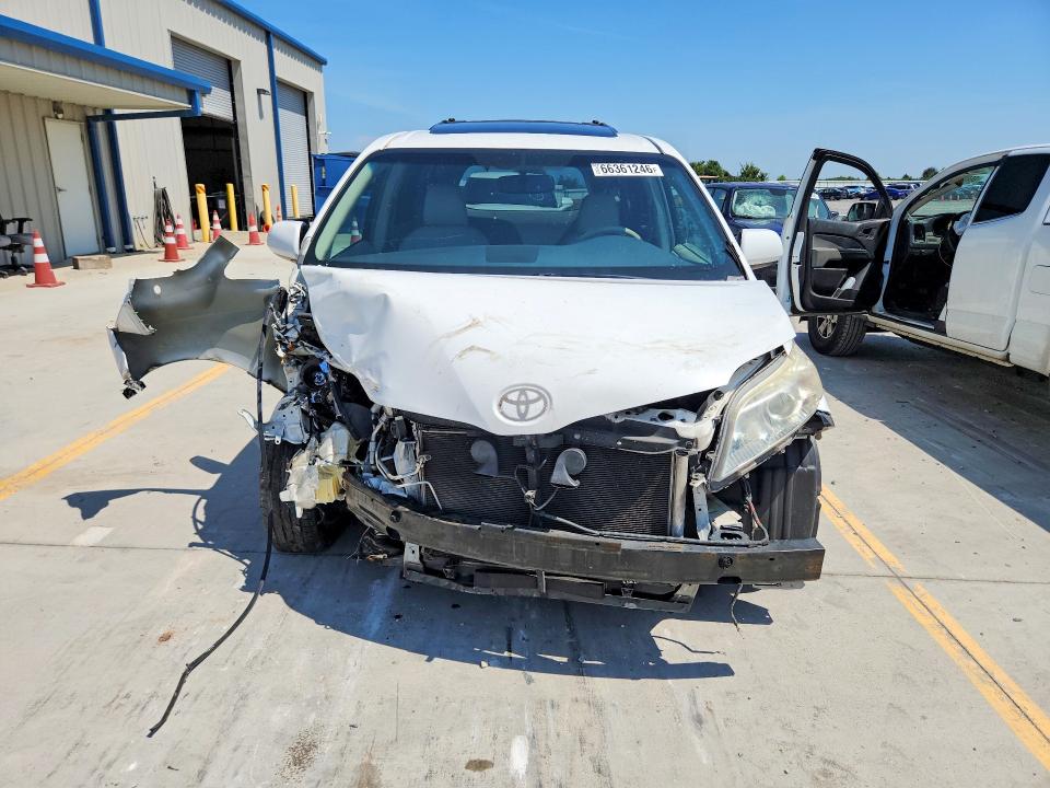 Продажа на аукционе авто 2011 Toyota Sienna, vin: 5TDYK3DC2BS101446, номер лота: 66361246