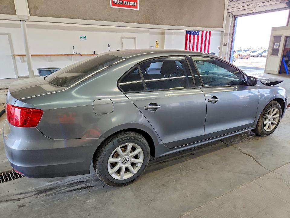 64953396 :رقم المزاد ، 3VW2K7AJ8BM400565 vin ، 2011 Volkswagen Jetta مزاد بيع