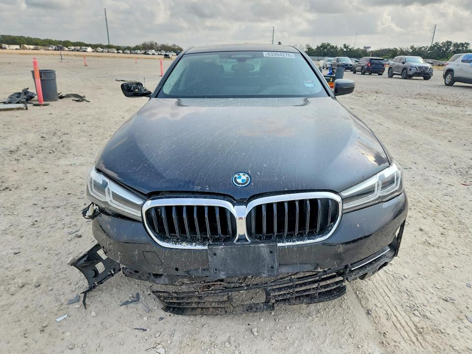 63364276 :رقم المزاد ، WBA33AG09NCH72535 vin ، 2022 Bmw 530 مزاد بيع