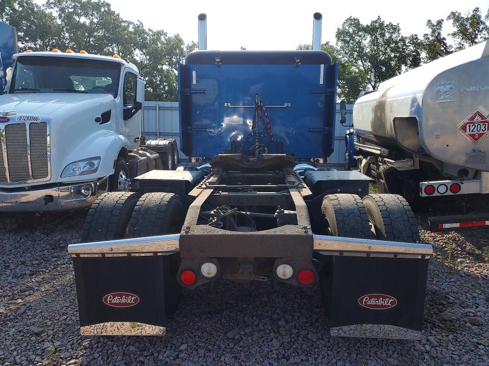 Продаж на аукціоні авто 2001 Peterbilt 379, vin: 1XP5DB9X81D563456, номер лоту: 64481896