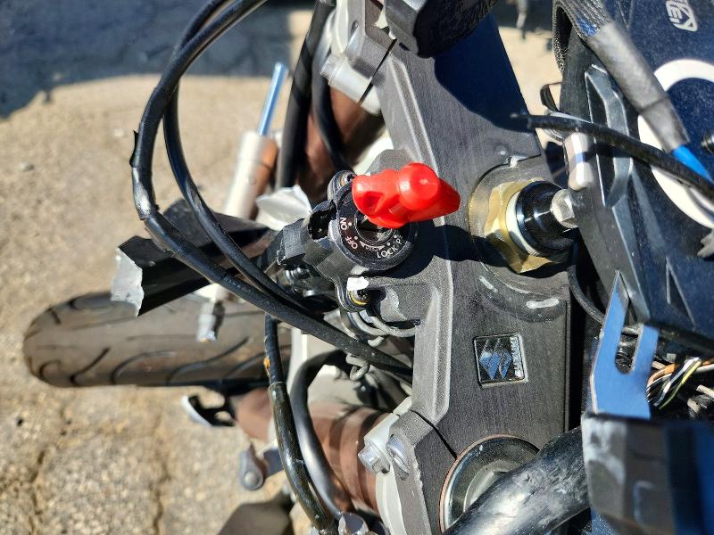 65413196 :رقم المزاد ، JS1GT76A062103120 vin ، 2006 Suzuki Gsx-r1000 مزاد بيع
