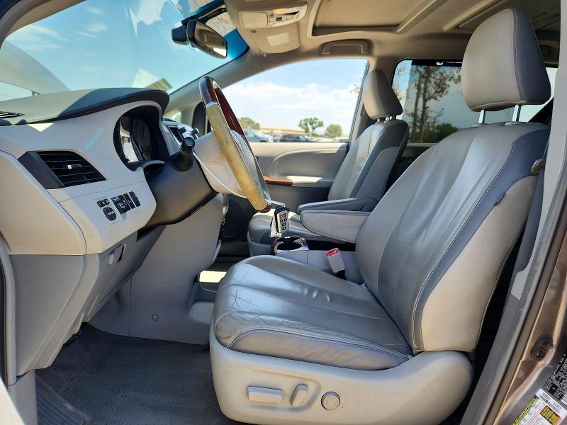 2011 Toyota Sienna მანქანა იყიდება აუქციონზე, vin: 5TDDK3DCXBS022895, აუქციონის ნომერი: 64154366