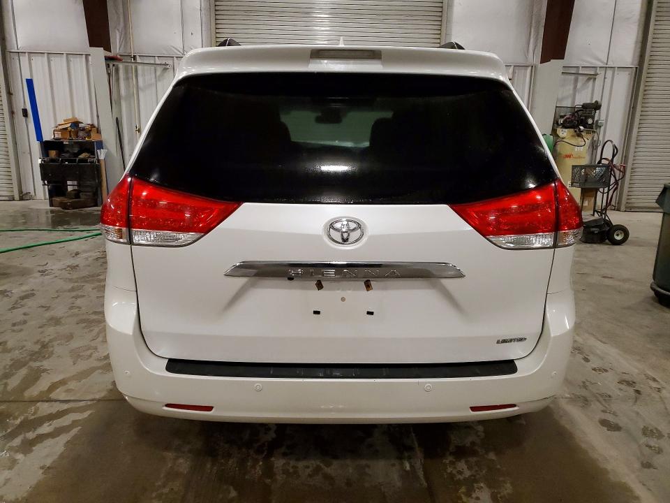 Продажа на аукционе авто 2013 Toyota Sienna, vin: 5TDYK3DC7DS375888, номер лота: 64338606