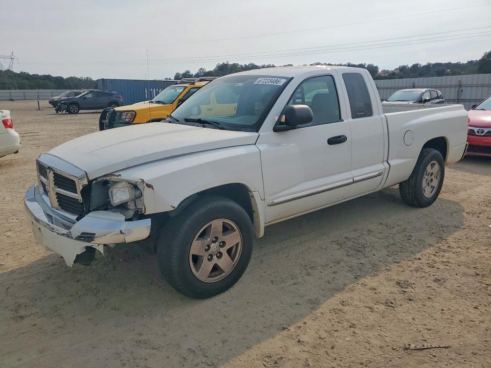 67223486 :رقم المزاد ، 1D7HE52N25S256412 vin ، 2005 Dodge Dakota مزاد بيع