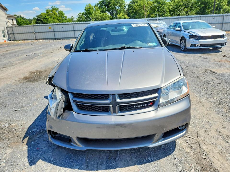 63544176 :رقم المزاد ، 1C3CDZCB3DN603704 vin ، 2013 Dodge Avenger مزاد بيع